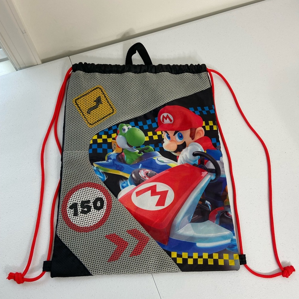 NWOT Mariokart slightly padded drawstring Mario Yoshi‎ bag backpack lightweight